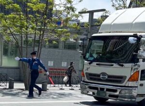 警備 福岡　博多駅前